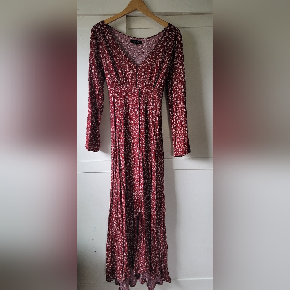 Mid sleeve dress
